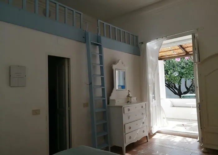Casa Carlotta Couette-café Stromboli